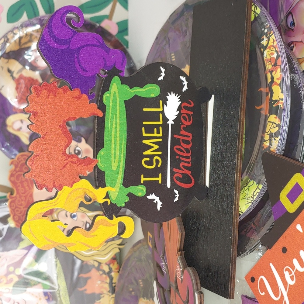 Hocus Pocus Party lot - Picture 10 of 13